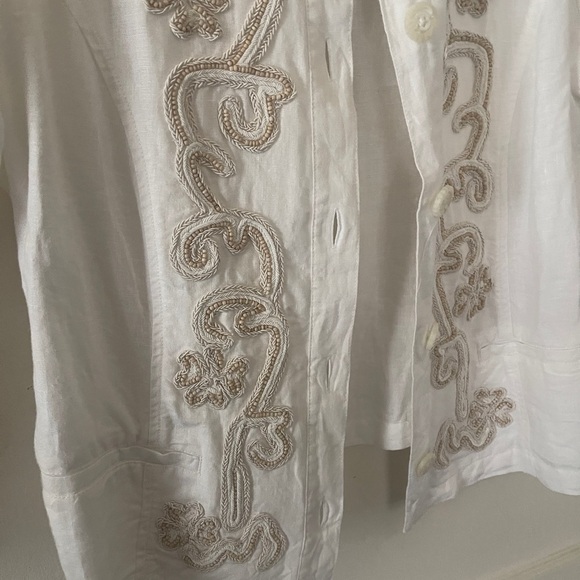 Chico’s 100% Linen Lightweight Boho Beaded Blazer Button Front Jacket Size 2 (L) - Picture 2 of 10